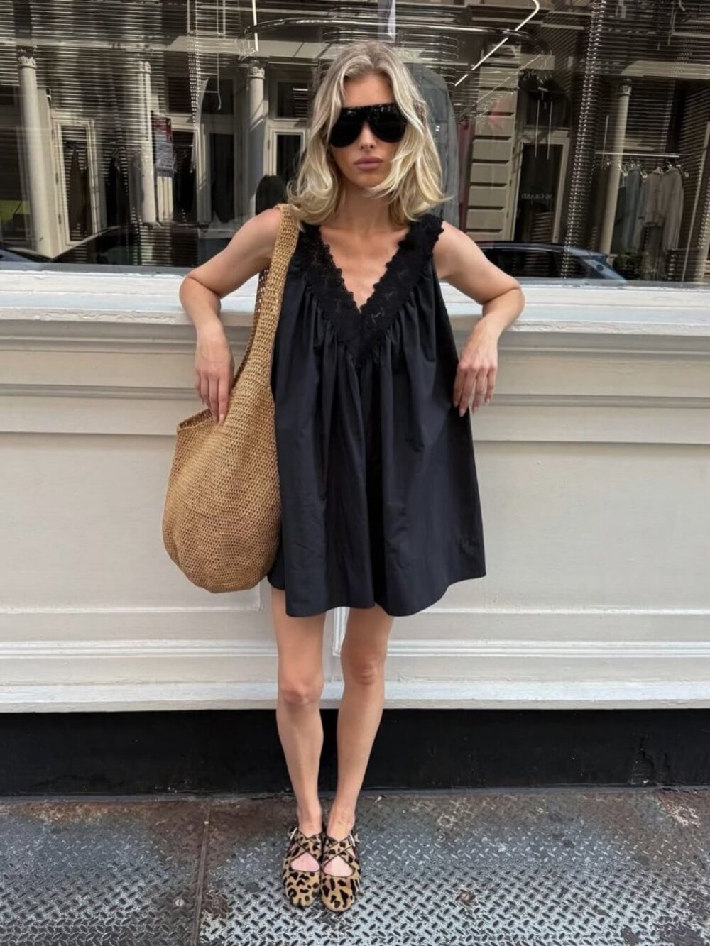 BEST Helsa Mini Dress With Lace in Tech Poplin Small Black Noir French Casual